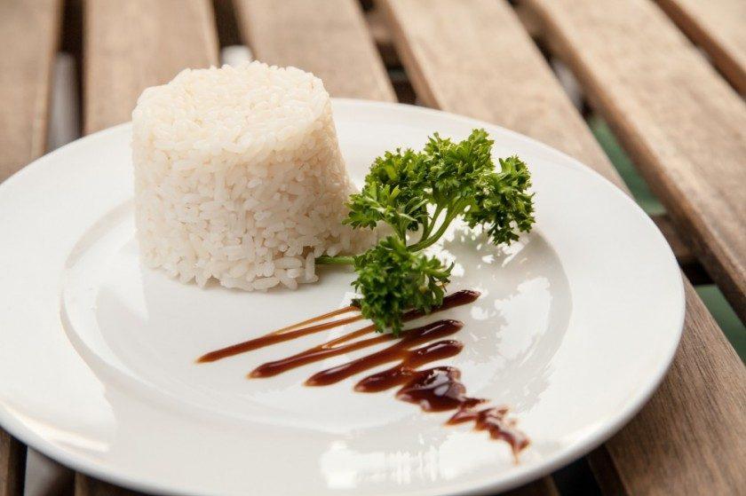 Cколько калорий в отварном рисе